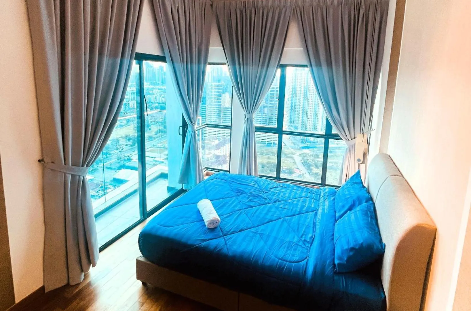 Reizz Residence Ampang By Iconus Kuala Lumpur Apartment